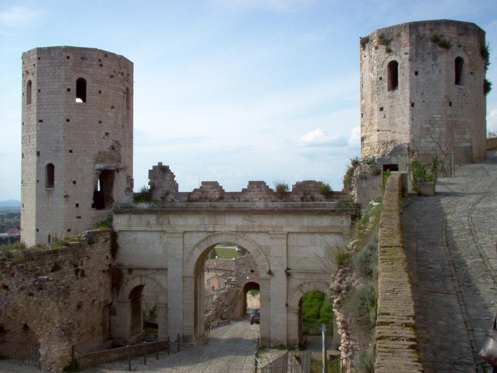 福利尼奥 Casa Castellina旅馆 外观 照片